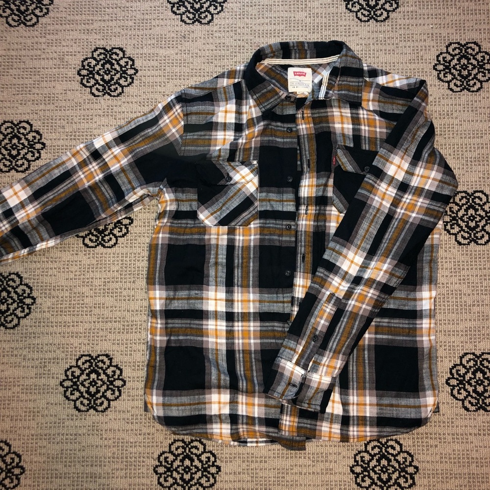 Plaid Levi shirt